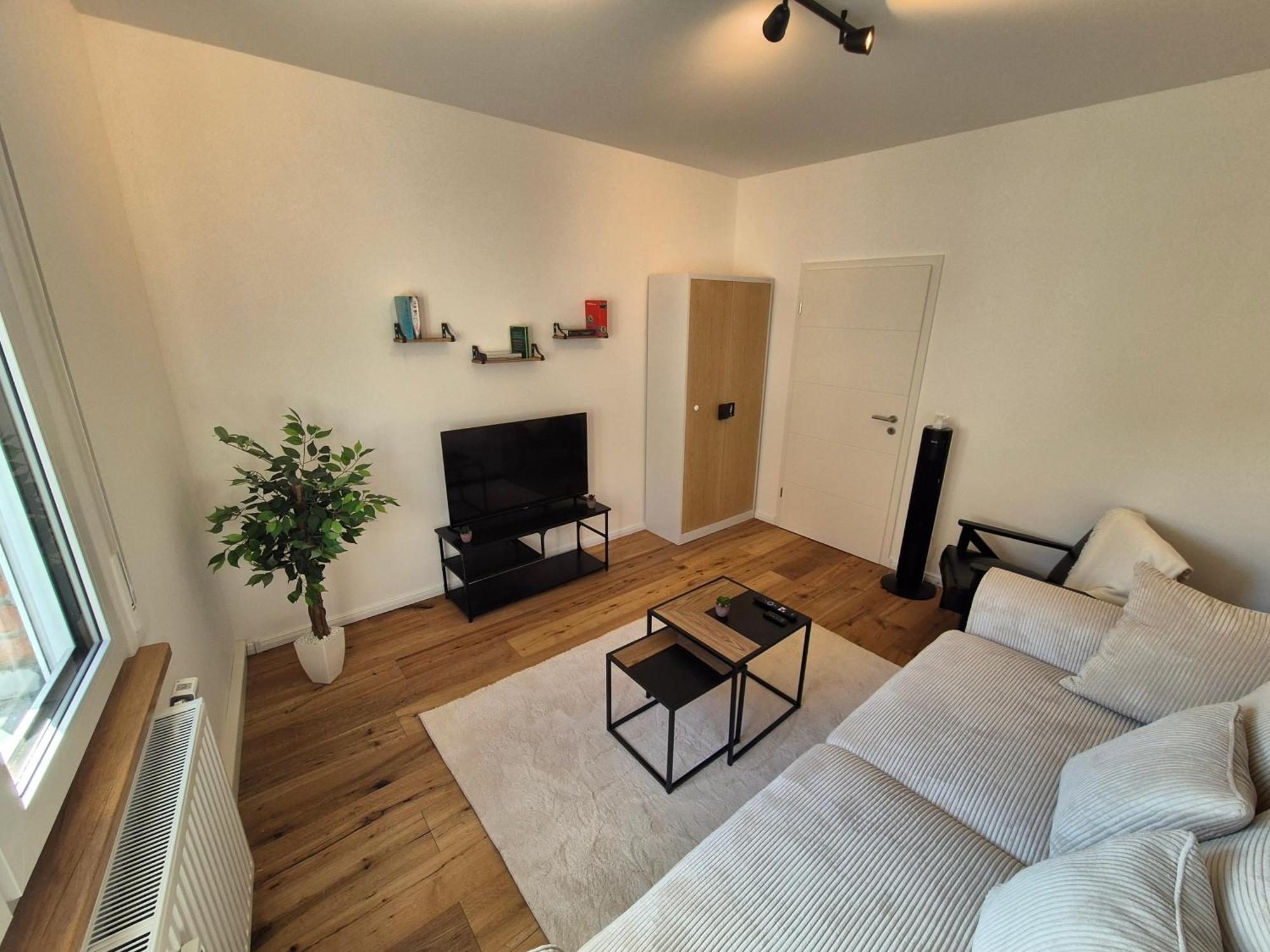 Charmante 2 Zimmer-Wohnung Mit Fahrradstellplaetzen Koblenz  Exterior foto